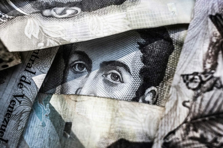 Straty finansowe